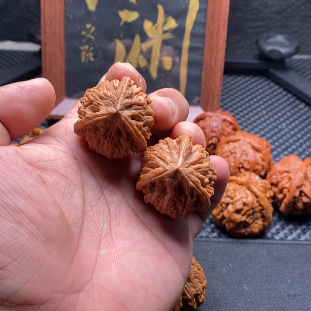 阿***昱吊坠文玩核桃文山三棱