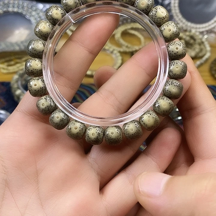手串星月菩提帝王绿