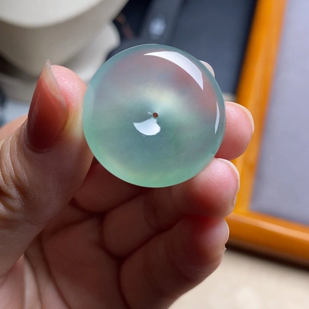 翡翠未镶嵌颈饰高冰绿晴底起胶纯净平安扣