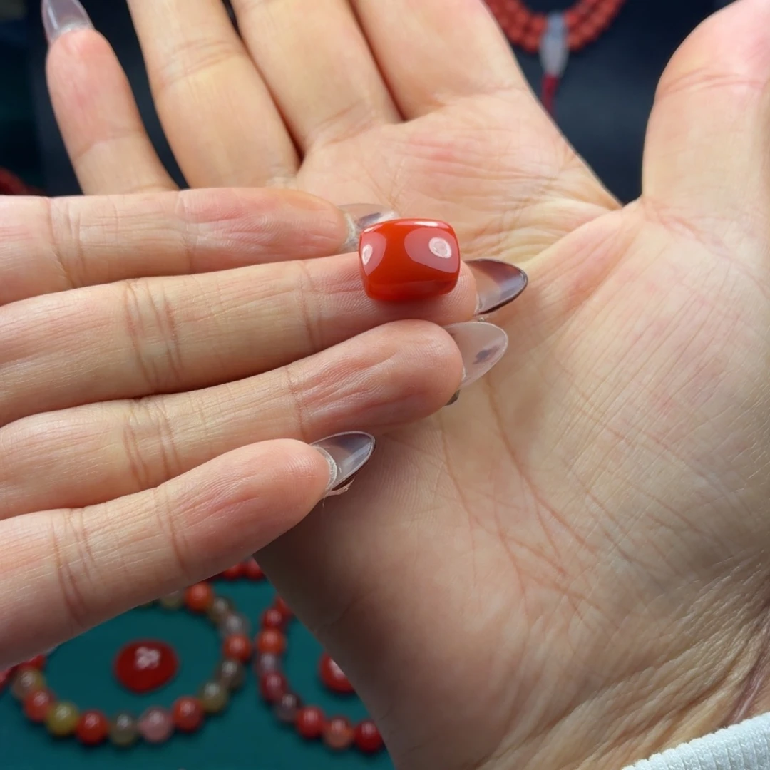 北***叔南红玛瑙未镶嵌颈饰