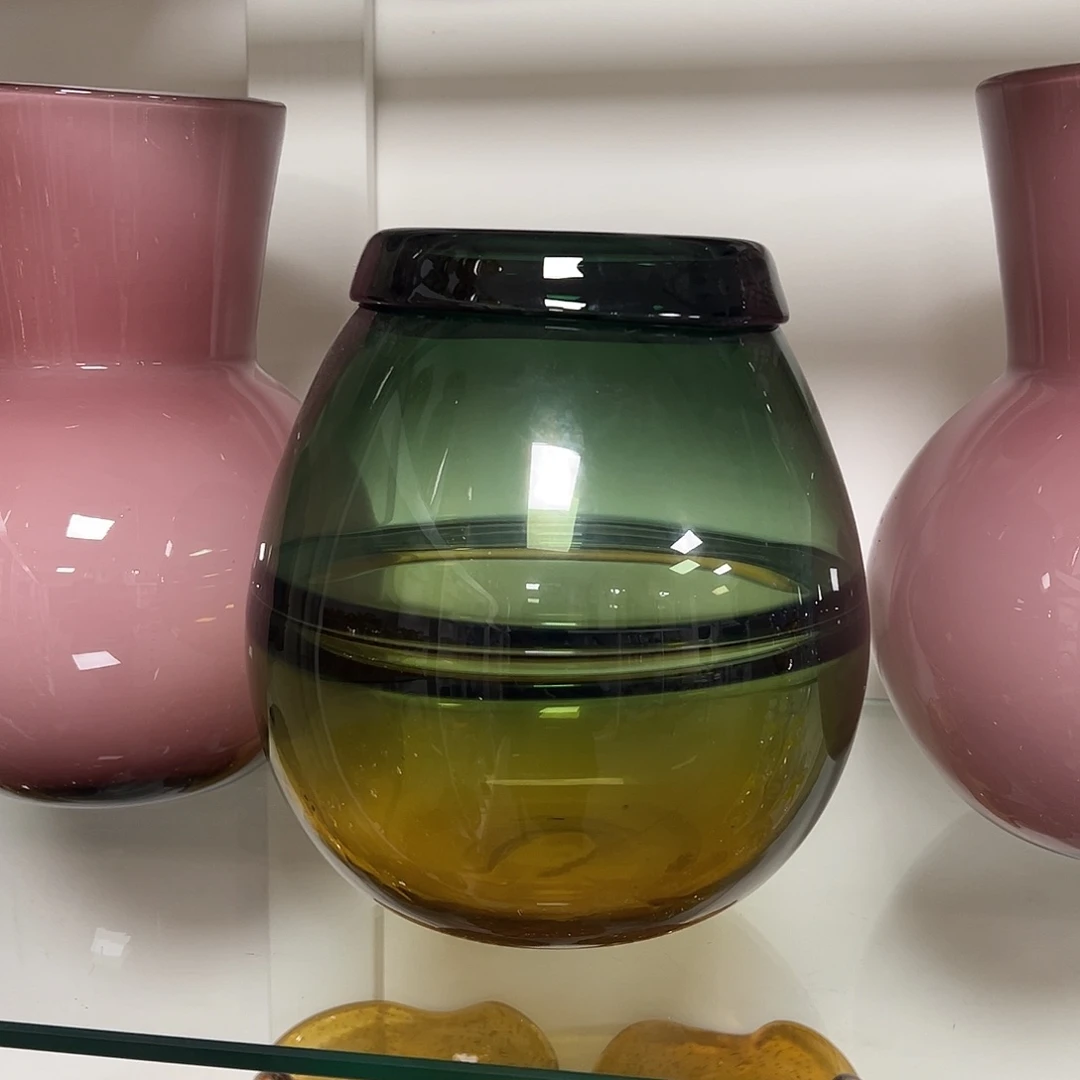 琉璃高22墨绿琥珀琉璃花器