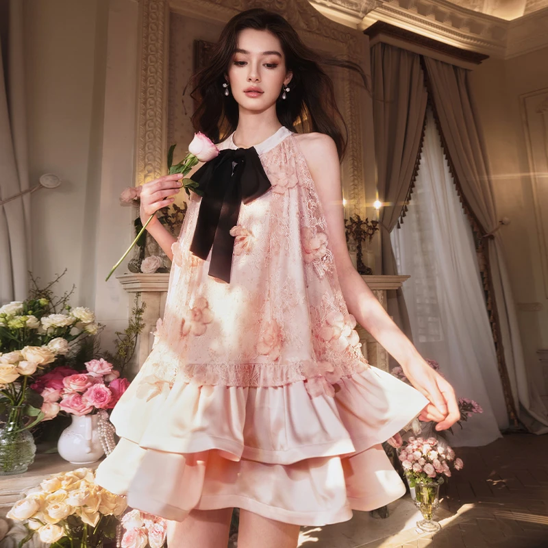 FLONAKED粉雾光影立体花朵蕾丝层褶连衣裙FNDS2G144PK