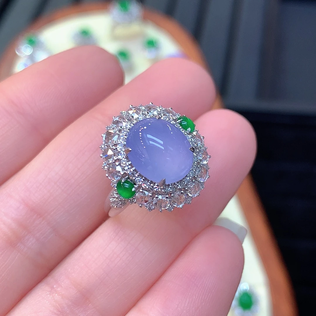 翡翠18K金镶嵌戒指冰紫蛋面
