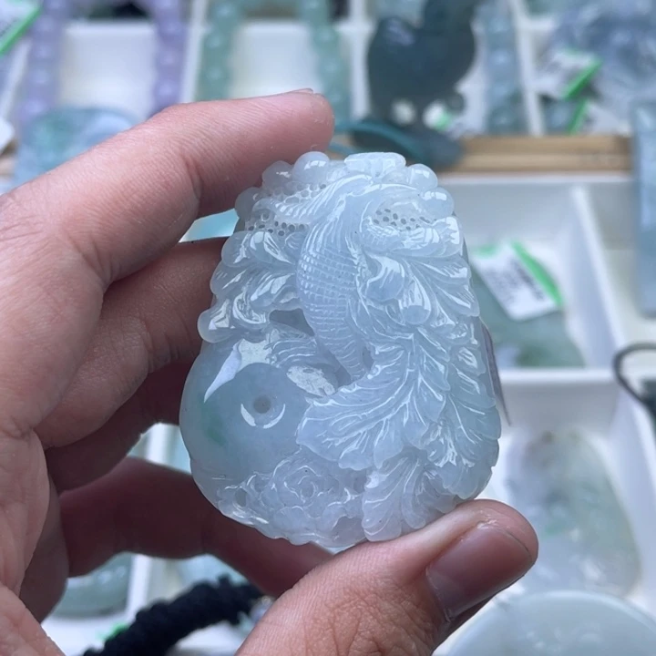 翡翠未镶嵌颈饰373