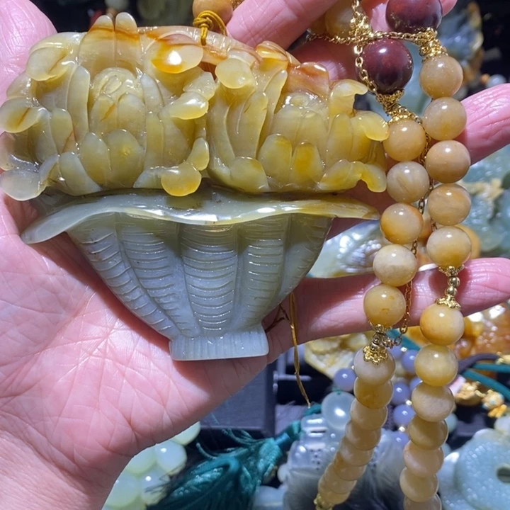 岫玉吊坠(赠链)未镶嵌