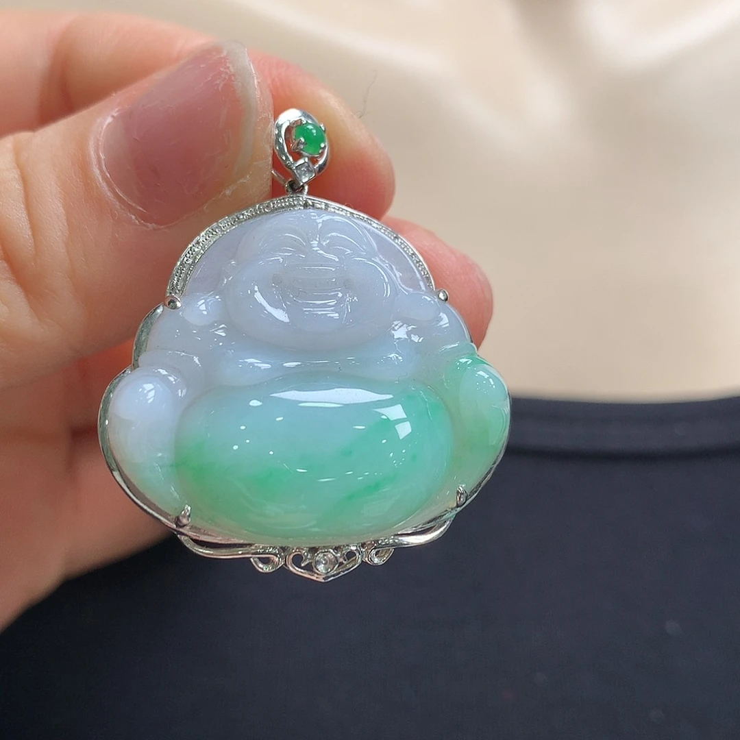 翡翠18K金镶嵌颈饰佛公