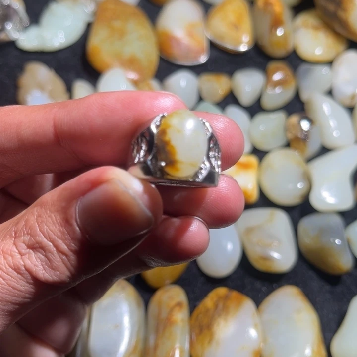 和田玉（糖玉）未镶嵌手链