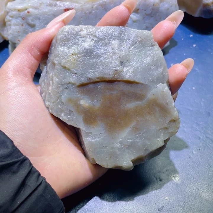 和田玉未镶嵌珠宝半成品