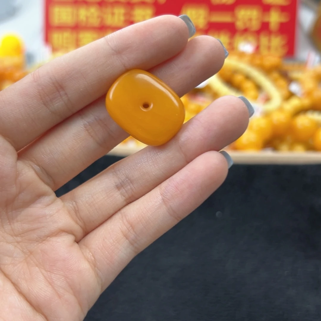未镶嵌琥珀珠宝奇石