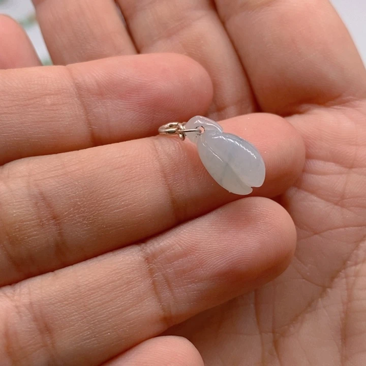 翡翠未镶嵌颈饰我在