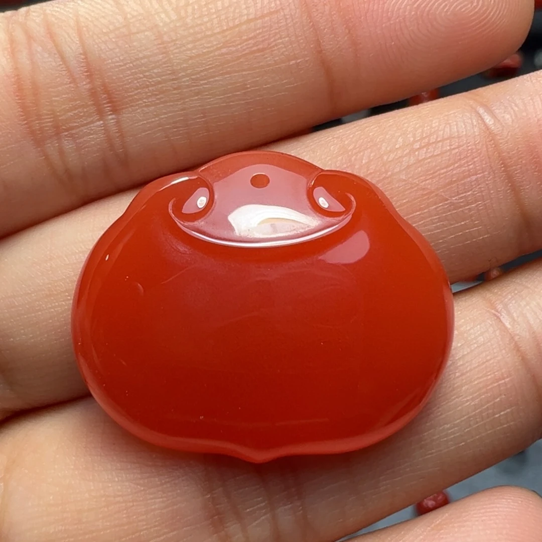 南红玛瑙吊坠未镶嵌