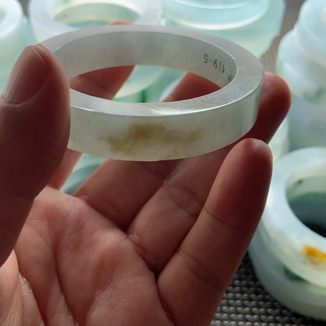 定制翡翠A A未镶嵌?****