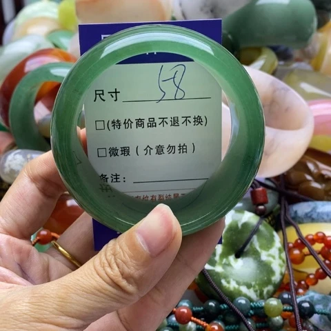 石英质玉未镶嵌手镯