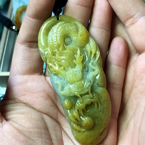 颈饰未镶嵌翡翠福豆豆珠宝翡翠颈饰