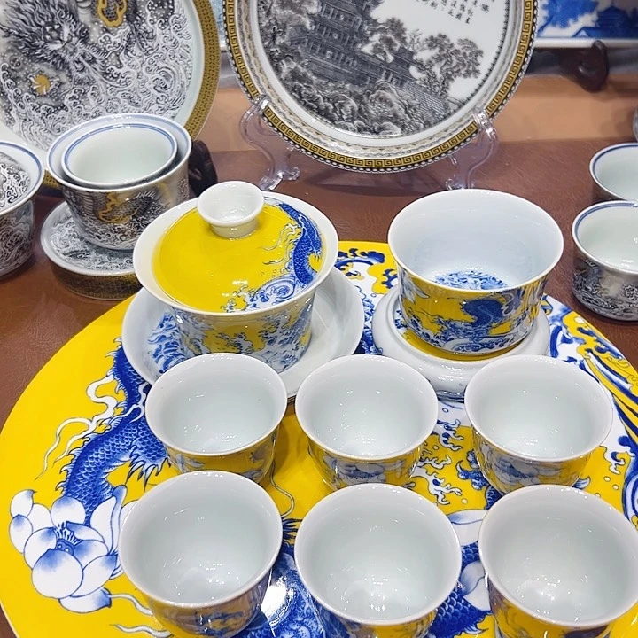 摆件陶景德镇市景德镇市陶瓷学院副院长等职务