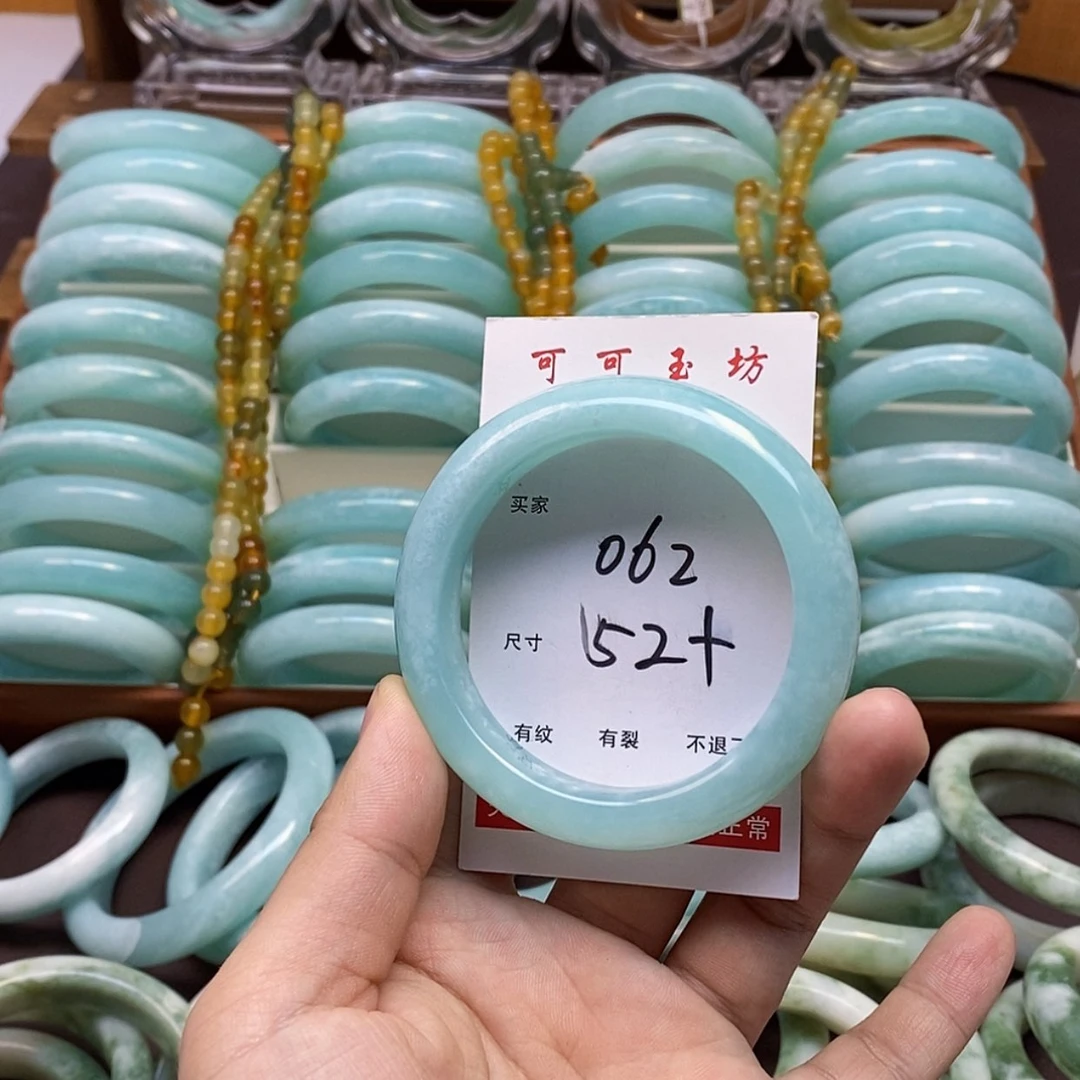 【闪购商品】蛇纹石玉手镯未镶嵌荼**i