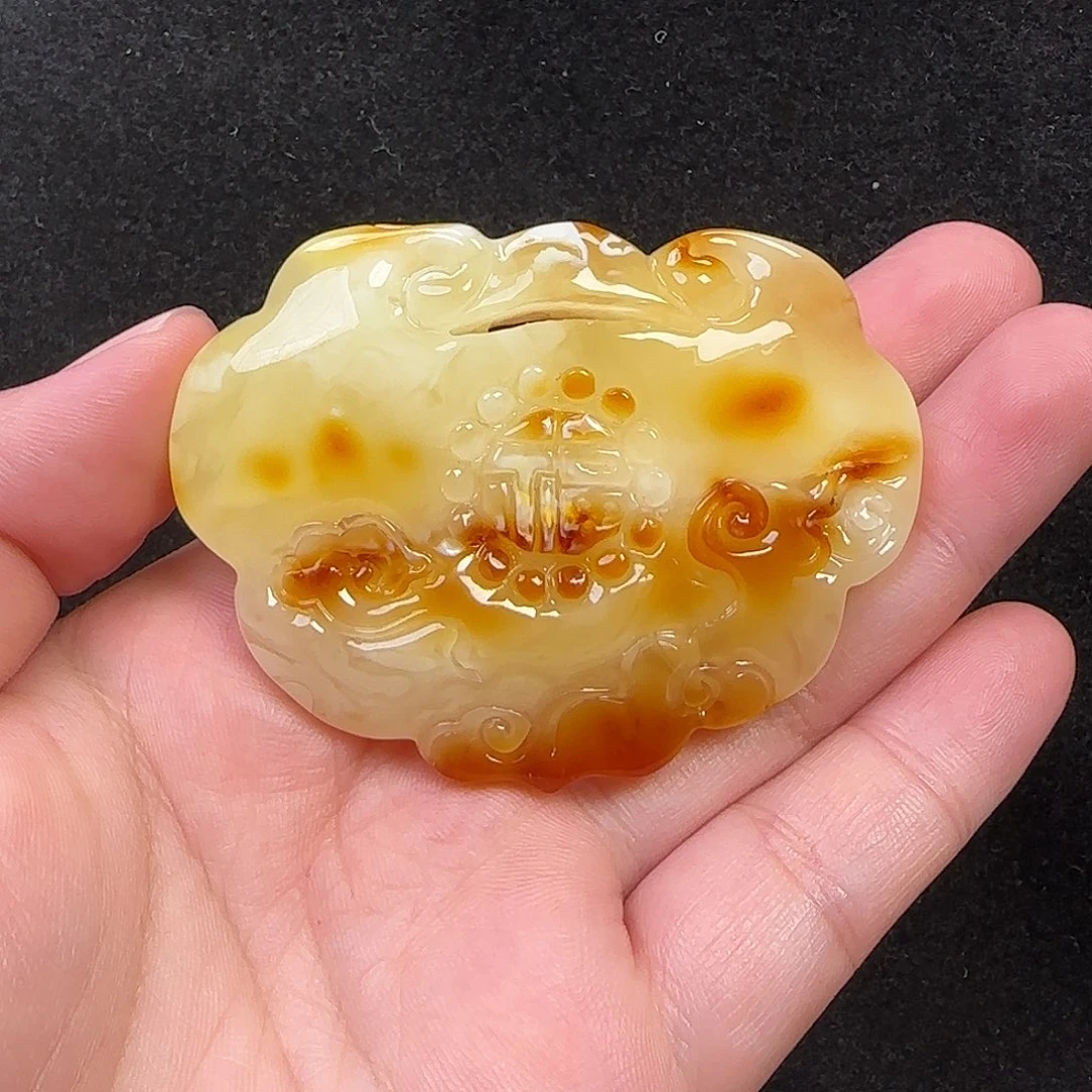 蜜蜡未镶嵌珠宝奇石