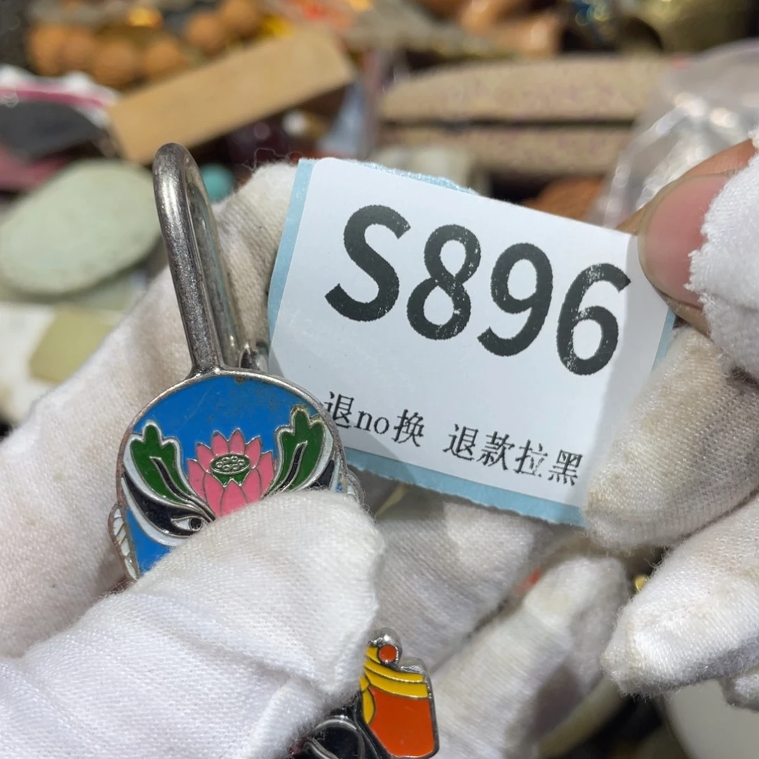 吴***潇陶瓷火爆热卖火爆热卖