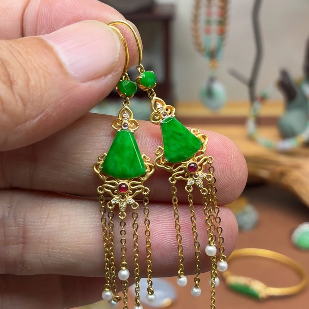 翡翠18K金镶嵌耳饰