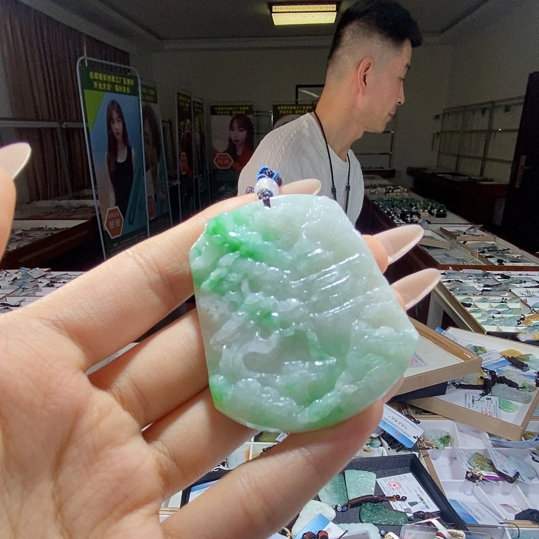 翡翠未镶嵌颈饰翡翠