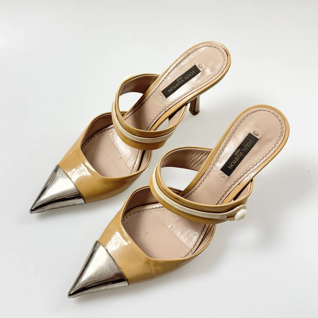 95新 LouisVuitton/路易威登 37码Lv尖头高跟鞋9新