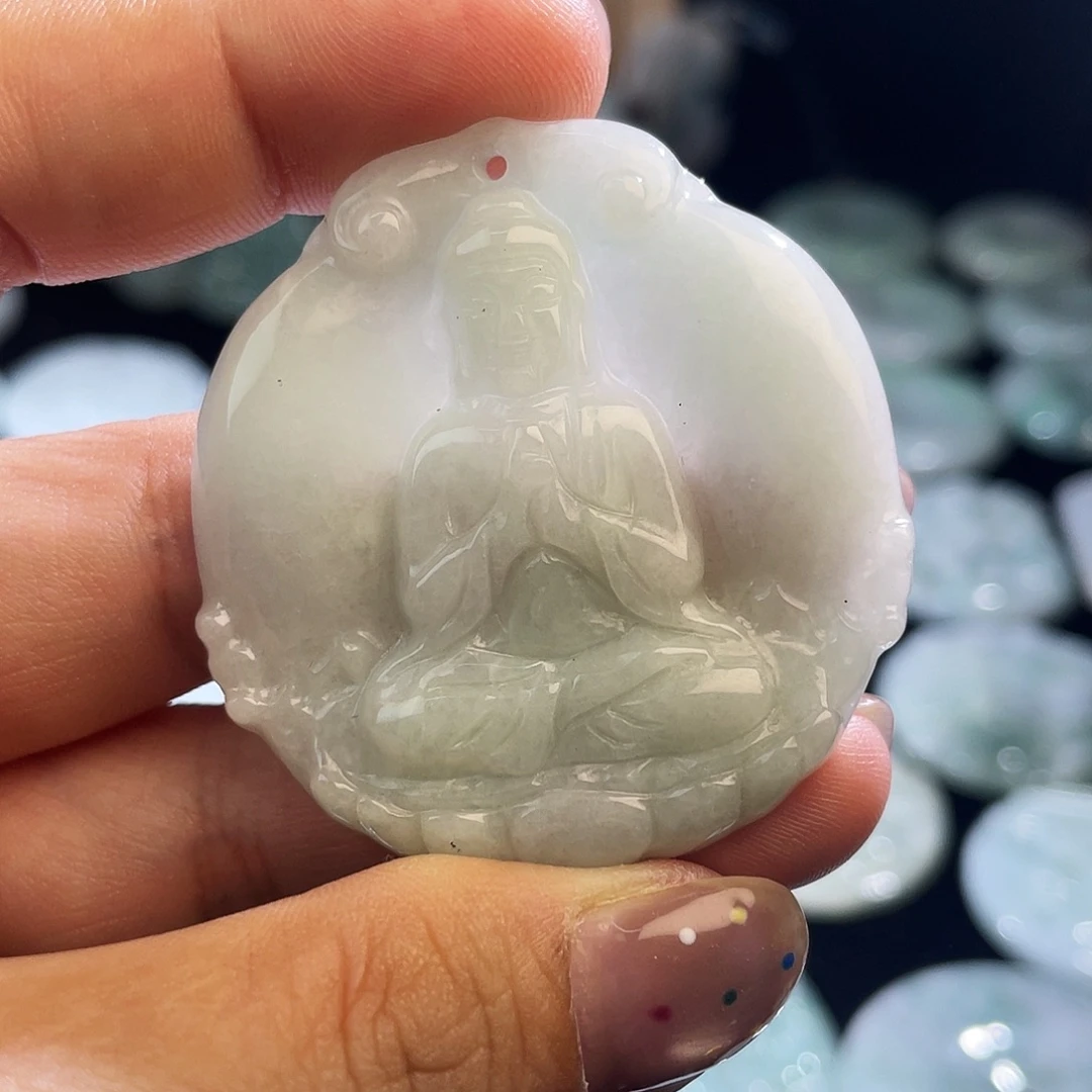 翡翠未镶嵌颈饰大日如来