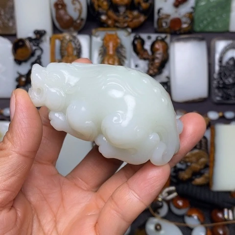 用***9和田玉未镶嵌把件