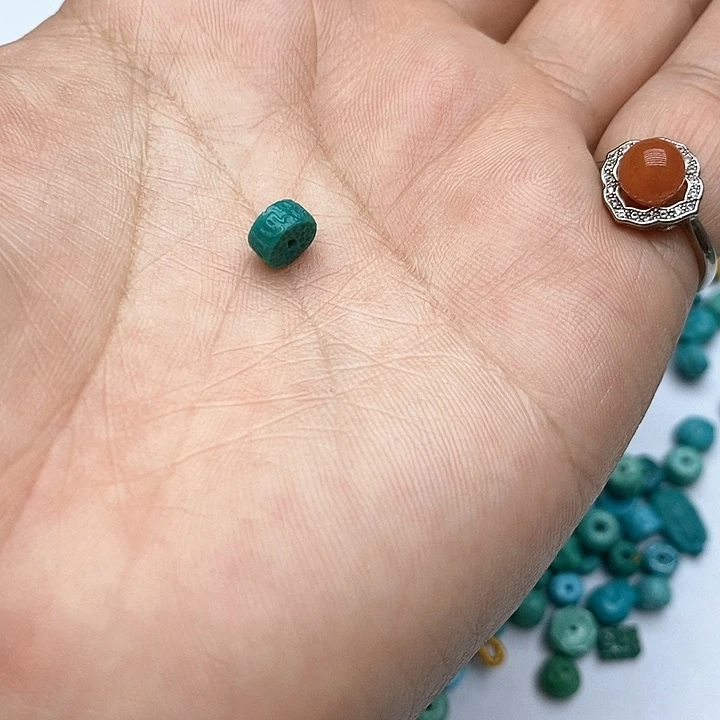 南红玛瑙未镶嵌珠宝奇石