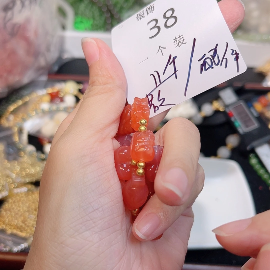 未镶嵌珠宝半成品水晶38 。