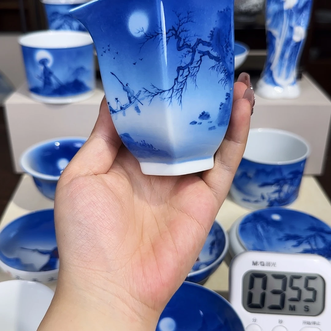 刘***心青花山水夜景公道
