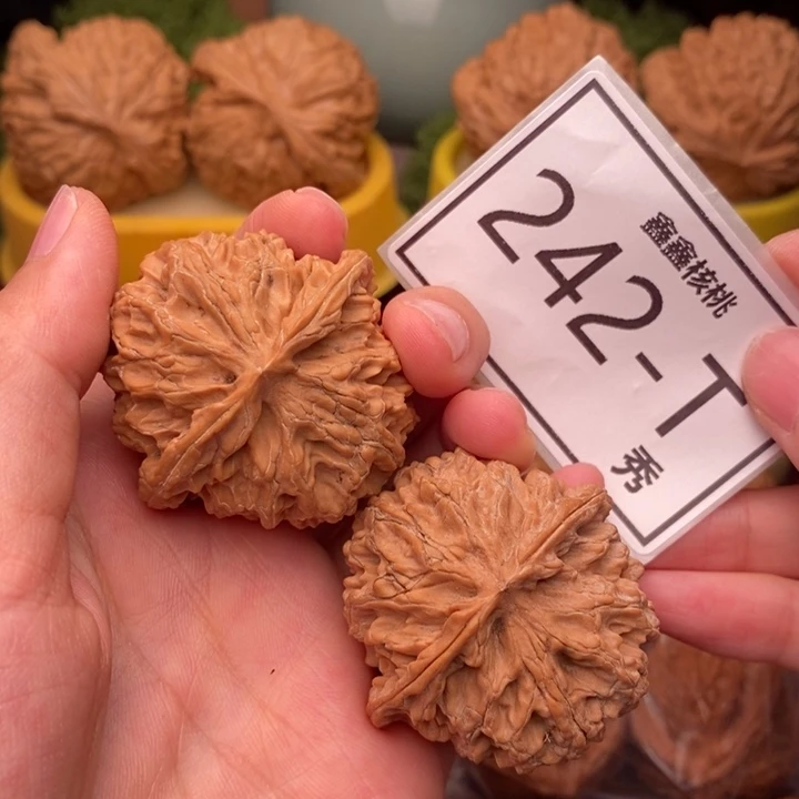 文玩核桃把件苹果园43