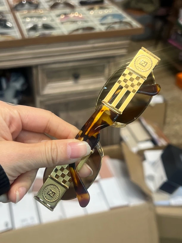 95新 FENDI/芬迪 fendi老钱金币墨镜