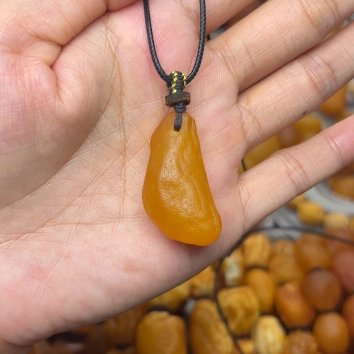 琥珀未镶嵌裸石天然蜜蜡