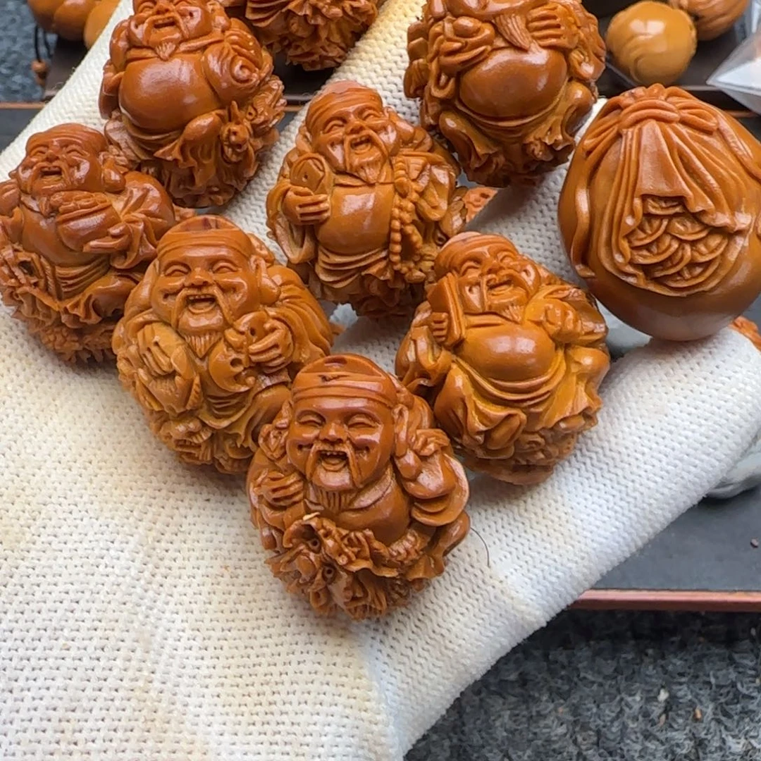 丹***影橄榄核吊坠……………………