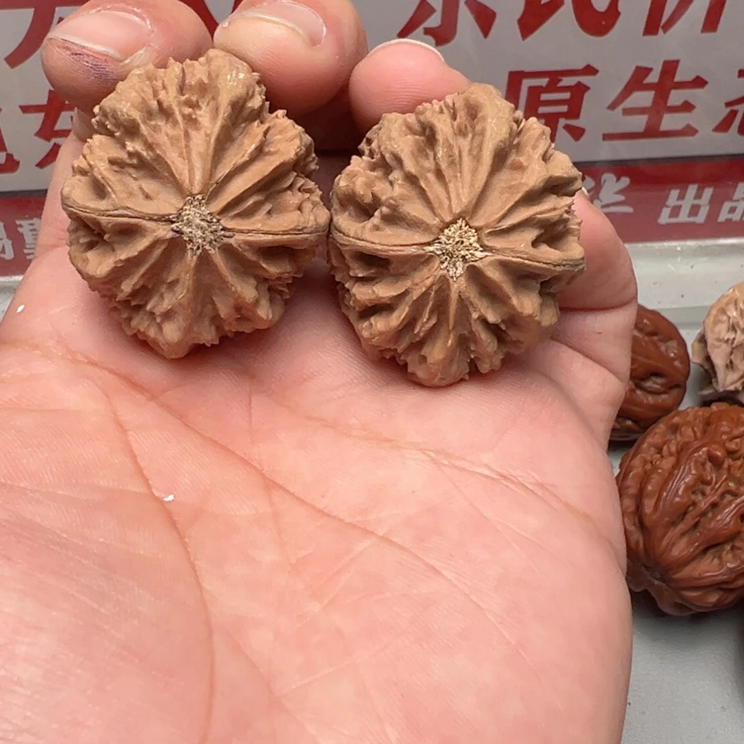 D***修吊坠文玩核桃山羊