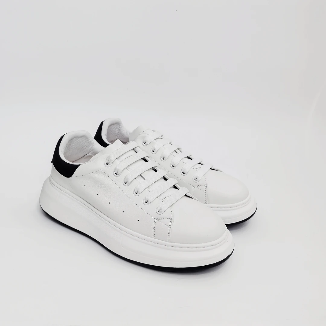 2025广州经典熊猫色小白鞋80005时尚百搭厚底