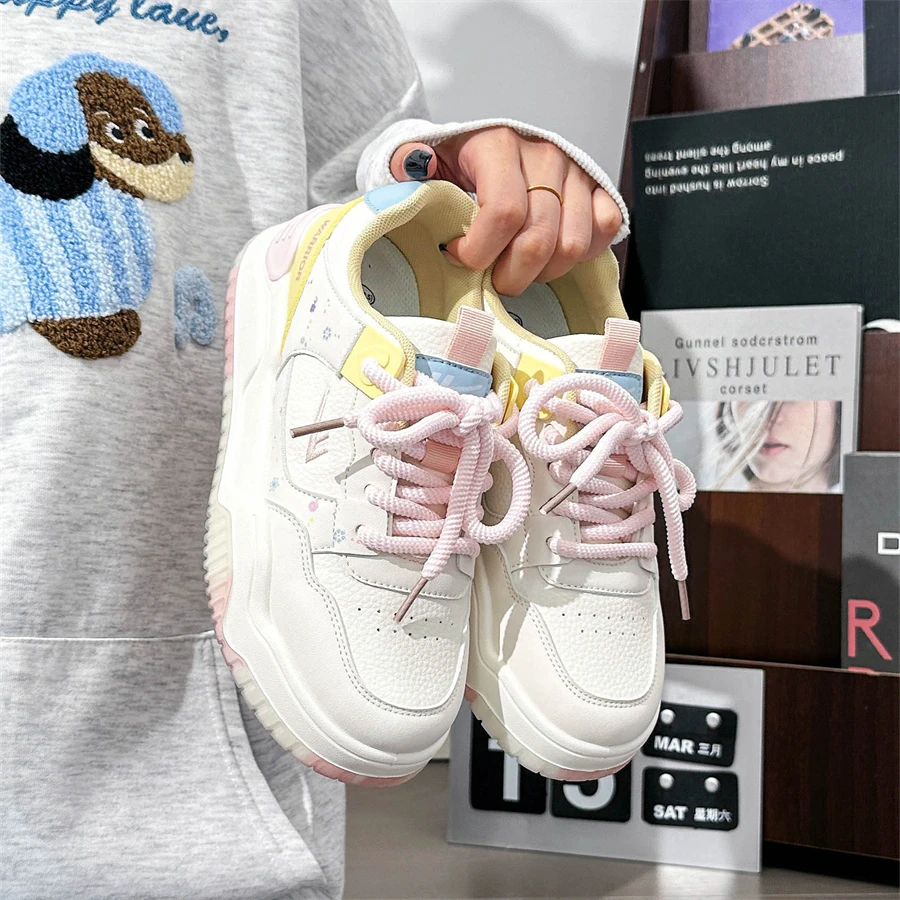 回力软底轻便小白鞋女2026新款秋季小众厚底百搭学生新色板鞋女款