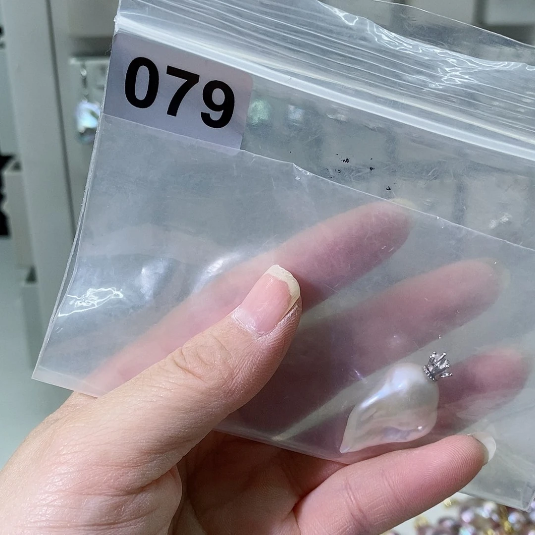 淡水珍珠合金颈饰