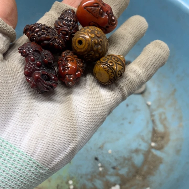 用***2琉璃手工艺品头油……我的评分还在睡觉前