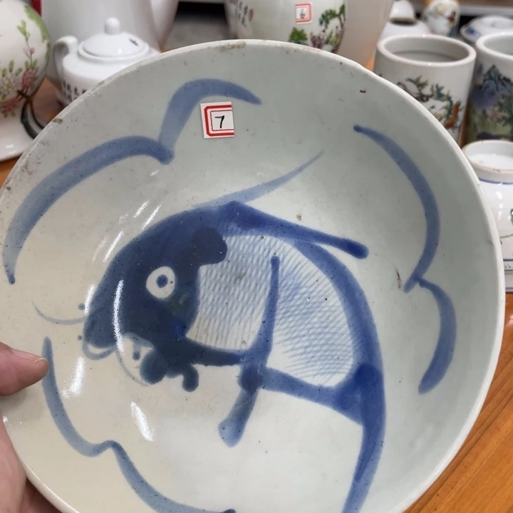 手绘鱼盘陶瓷制品商品