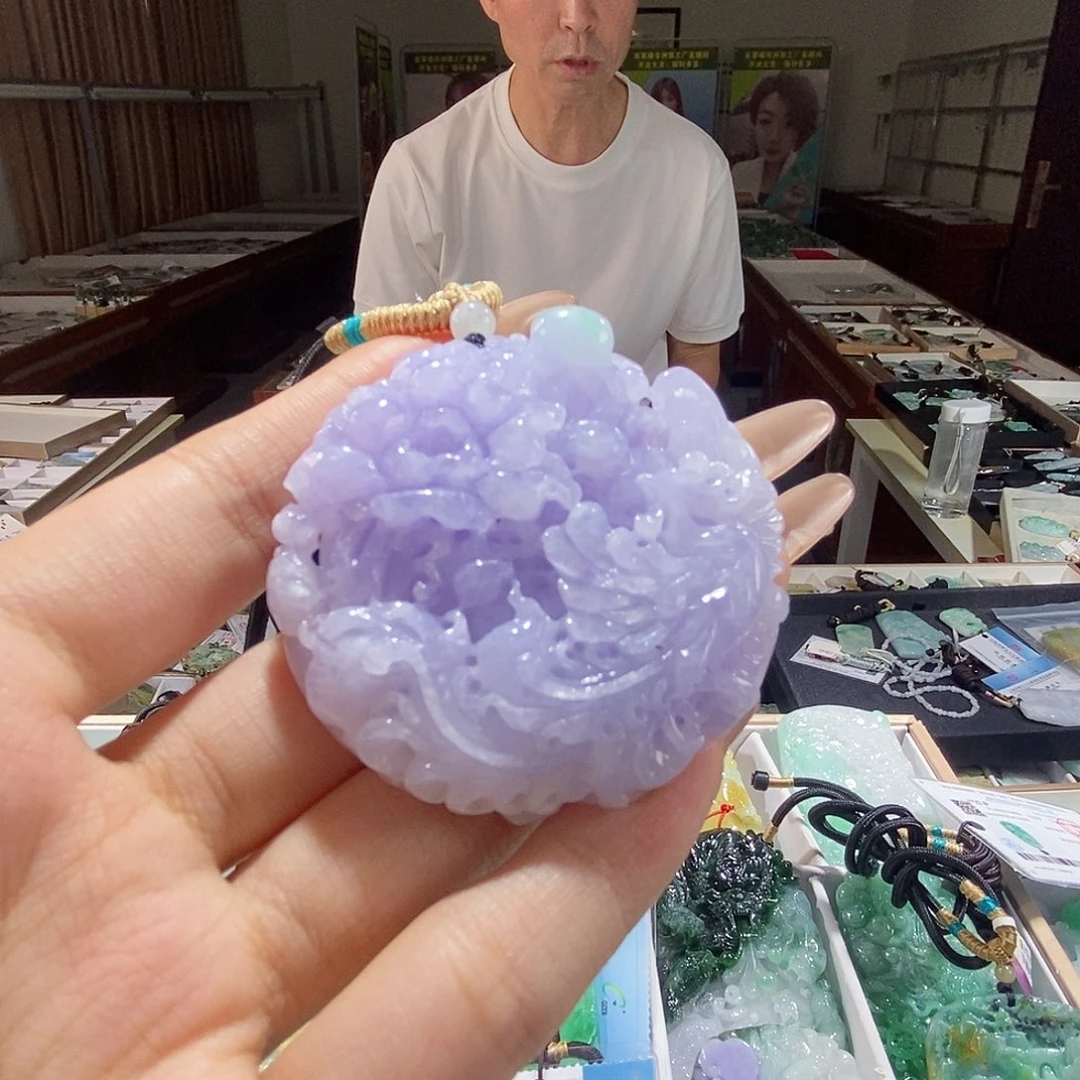 翡翠未镶嵌颈饰路*漫翡翠