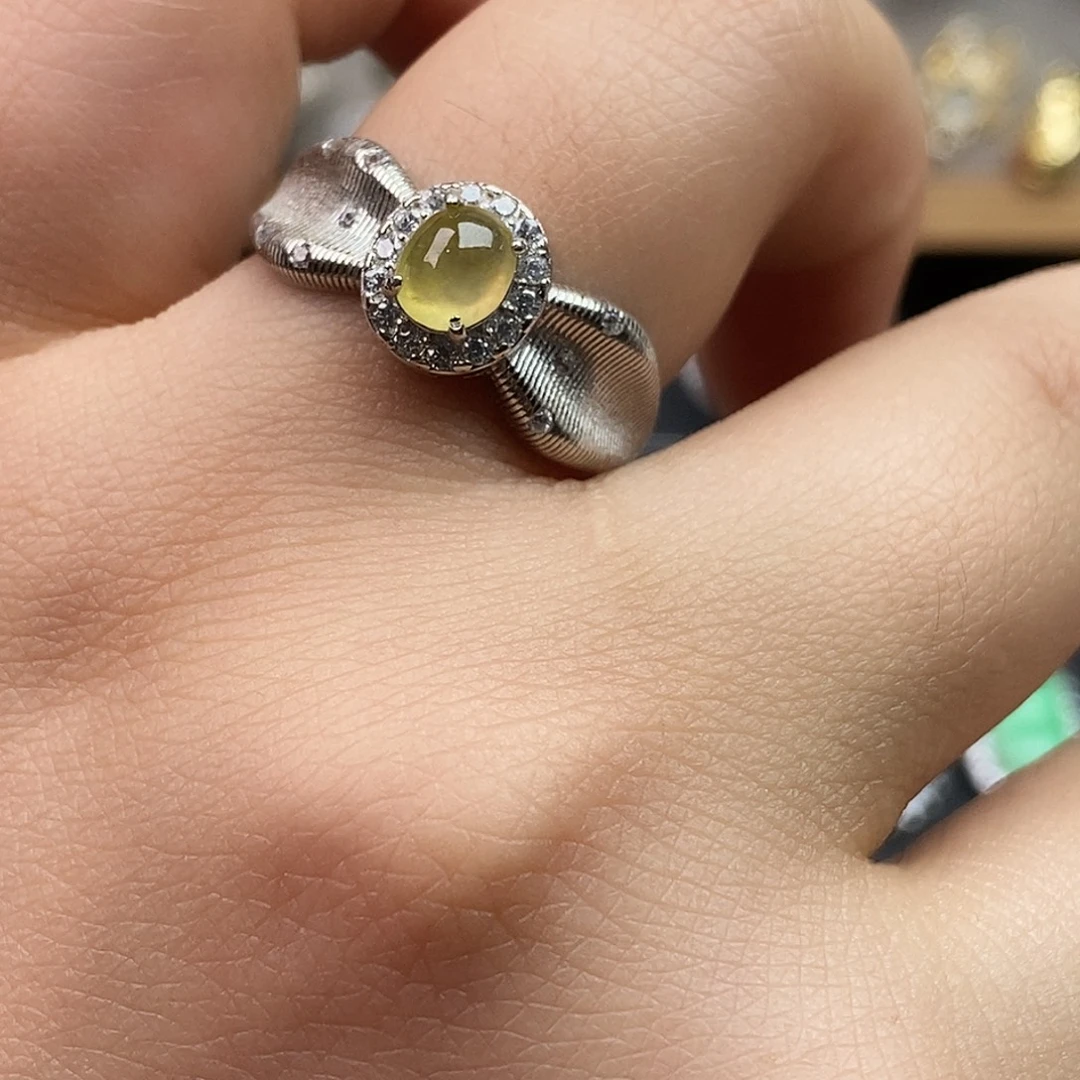 翡翠未镶嵌戒指翡翠