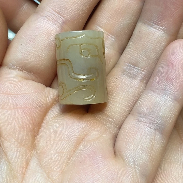 未镶嵌戒指和田玉