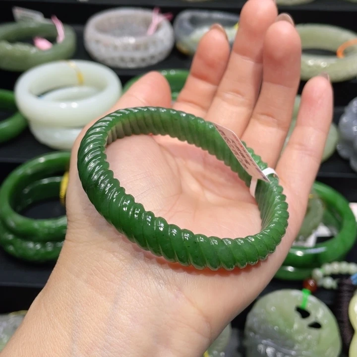 和田玉手镯57+圈口 编号49未镶嵌