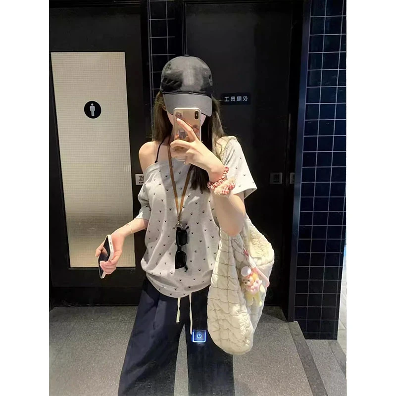 美式高级感斜领露肩短袖T恤女夏季款宽松显瘦小众设计感时尚上衣