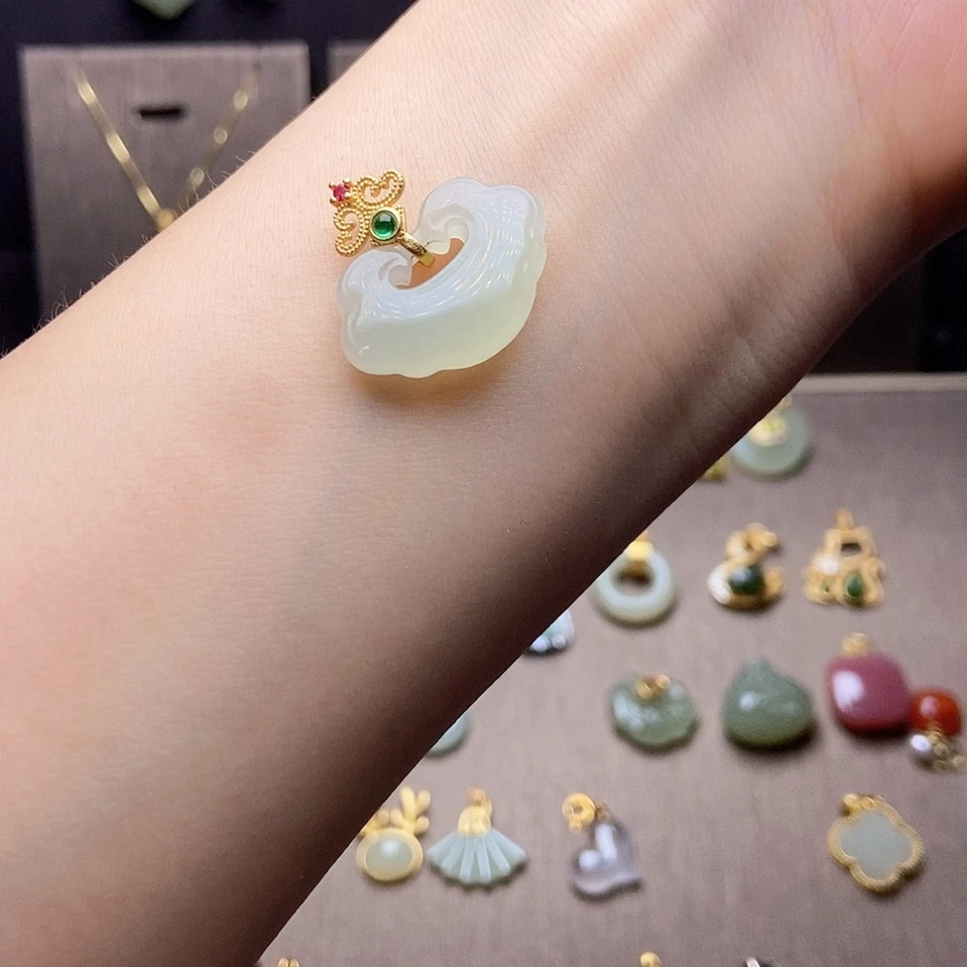 和田玉银S925镶嵌颈饰