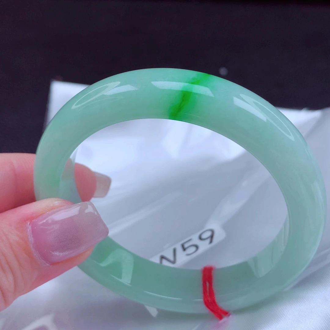 翡翠手镯未镶嵌手镯88