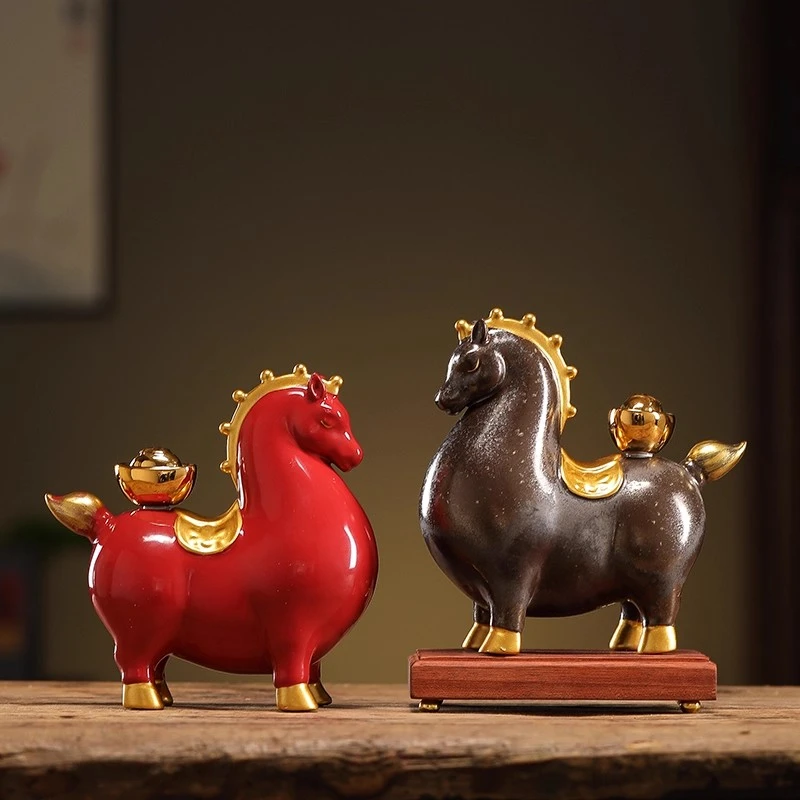 创意陶瓷招财进宝马家居装饰品办公室桌面工艺品送礼礼物开业摆件