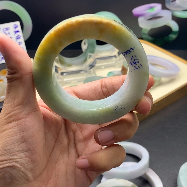 未镶嵌天然翡翠定制翡翠