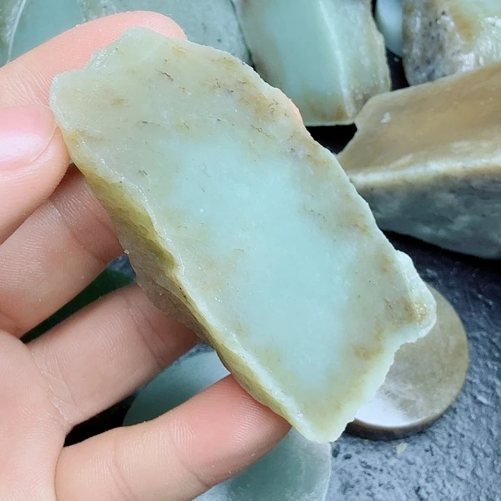 未镶嵌和田玉（糖玉）珠宝奇石